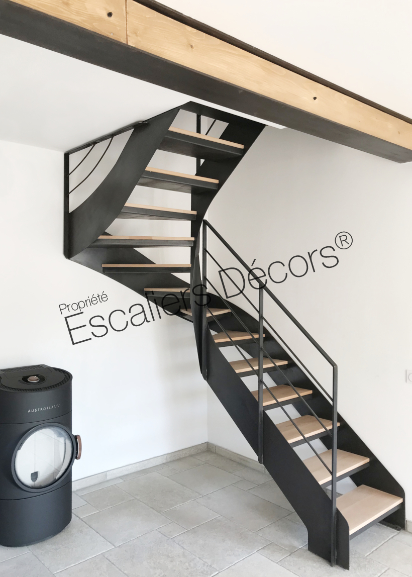 DT145 - Escalier 2 Quarts Tournants design Collection Loft en métal et bois.